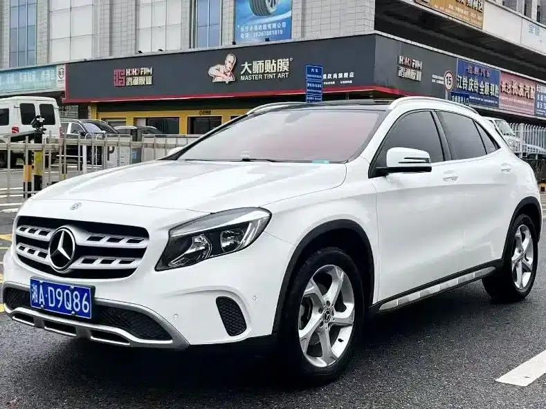 2018 Mercedes-Benz GLA 200 Dynamic — миниатюра 1
