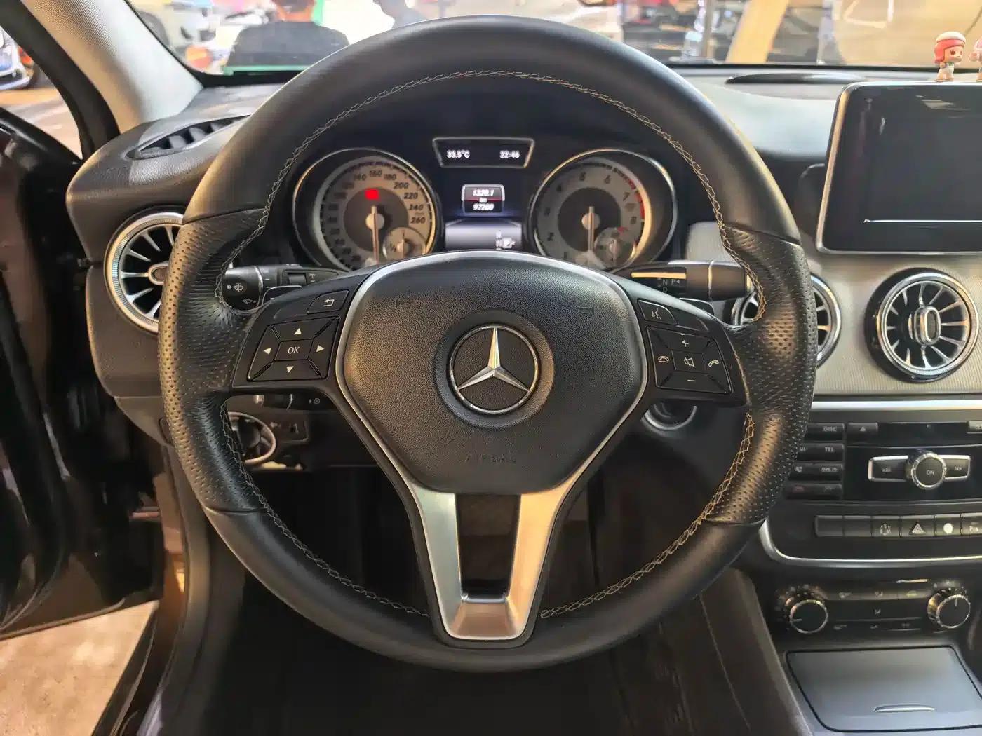 2015 Mercedes-Benz GLA 200 Dynamic — миниатюра 6