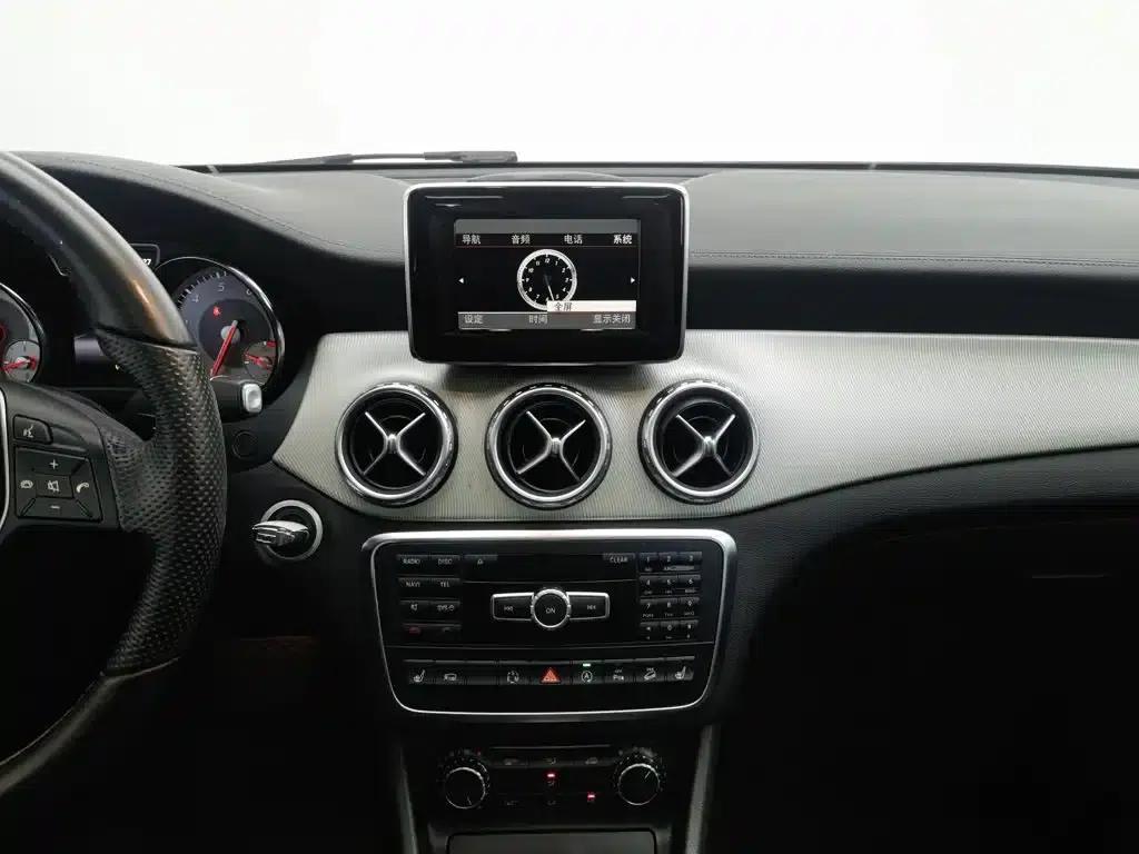 2015 Mercedes-Benz GLA 220 4MATIC Luxury — миниатюра 12