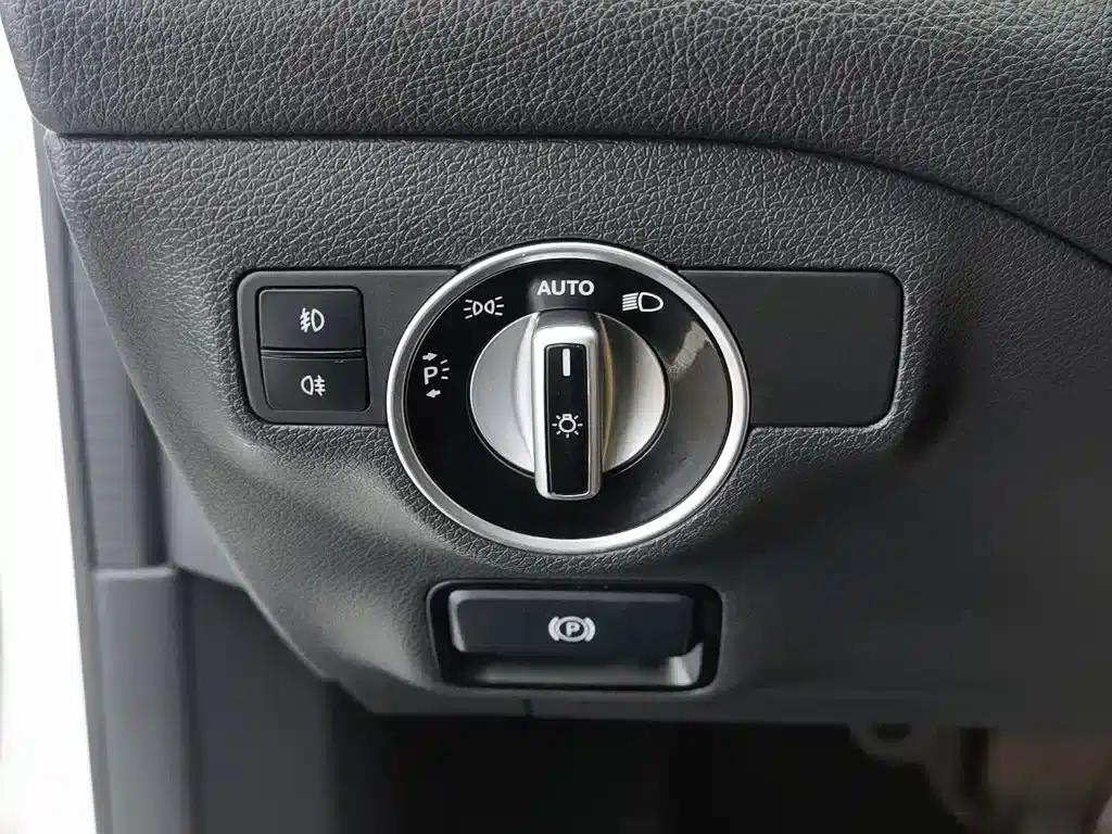 2015 Mercedes-Benz GLA 220 4MATIC Luxury — миниатюра 21