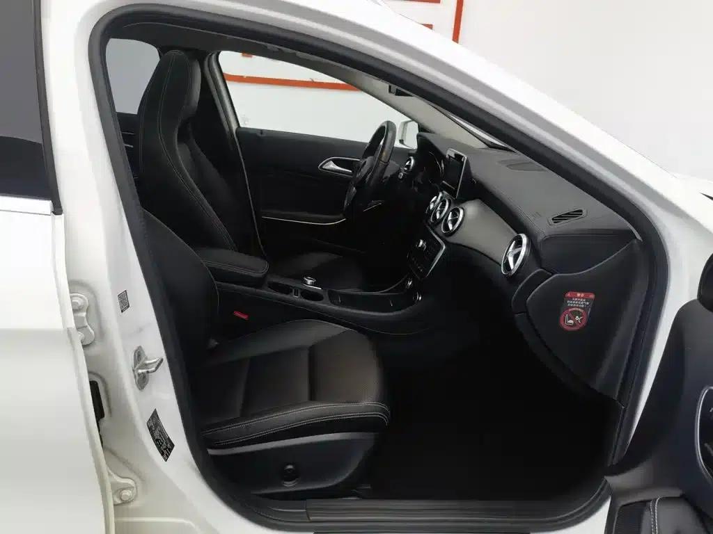 2015 Mercedes-Benz GLA 220 4MATIC Luxury — миниатюра 23