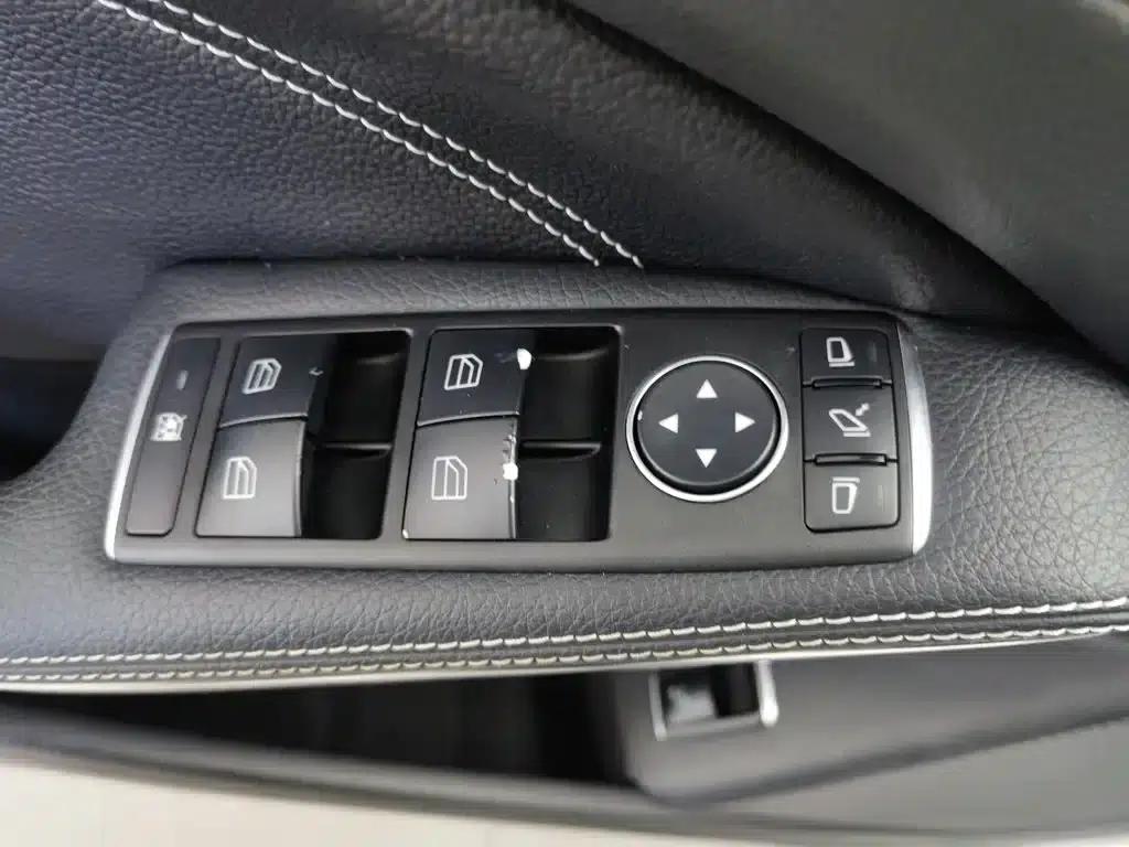 2015 Mercedes-Benz GLA 220 4MATIC Luxury — миниатюра 9