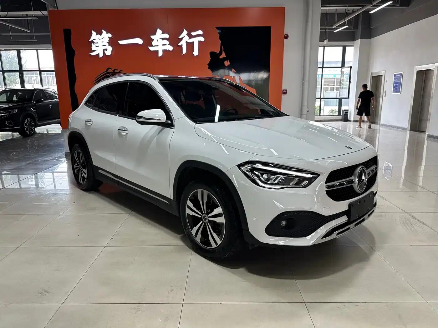 2023 Mercedes-Benz GLA 220 — миниатюра 2