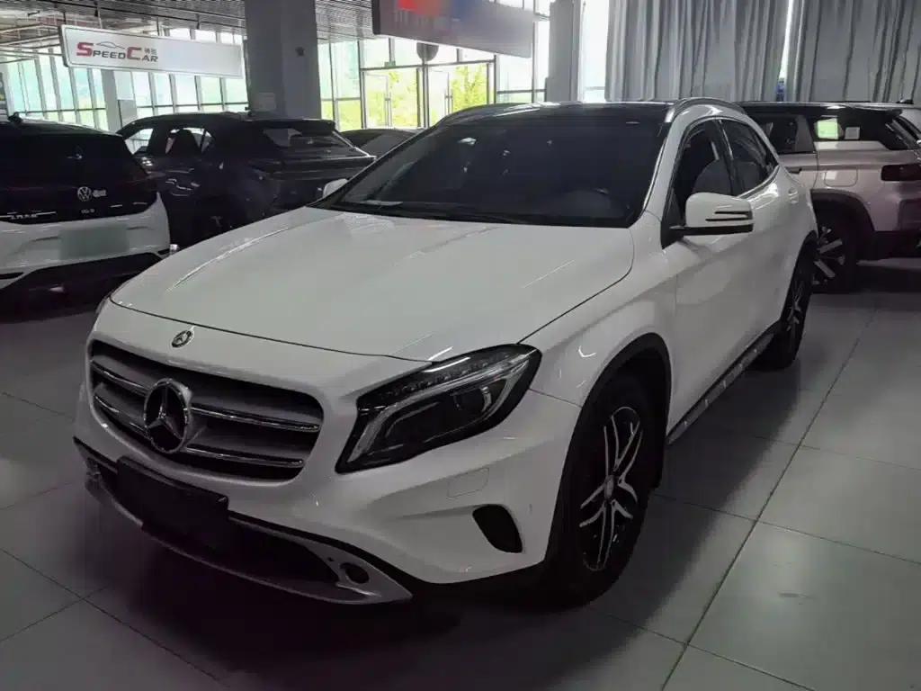 2015 Mercedes-Benz GLA 220 4MATIC Fashion Edition — миниатюра 2
