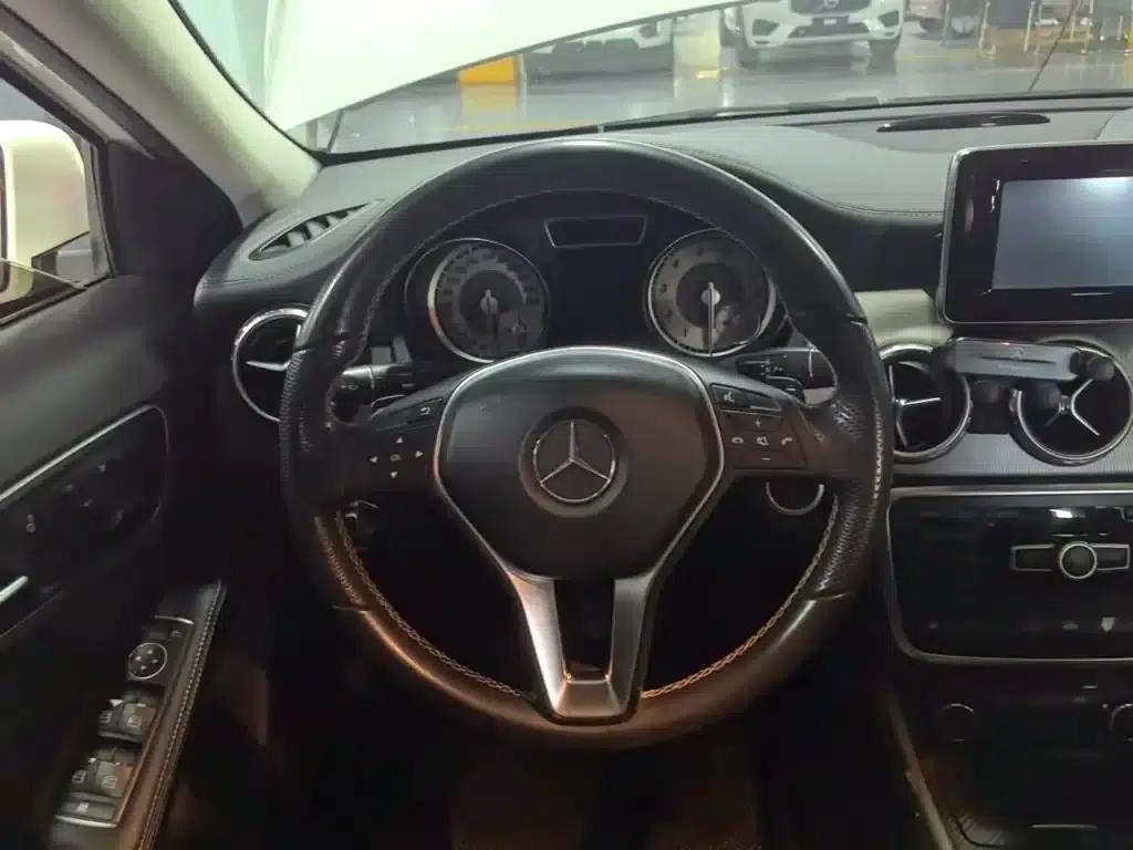 2015 Mercedes-Benz GLA 220 4MATIC Fashion Edition — миниатюра 11