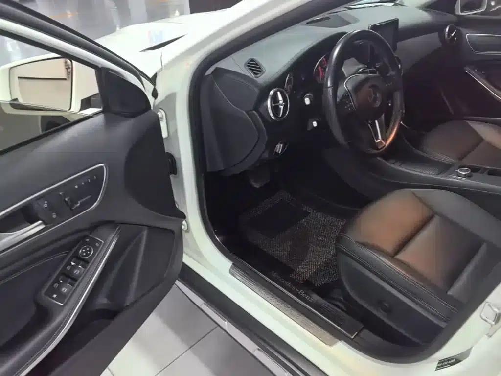 2015 Mercedes-Benz GLA 220 4MATIC Fashion Edition — миниатюра 16
