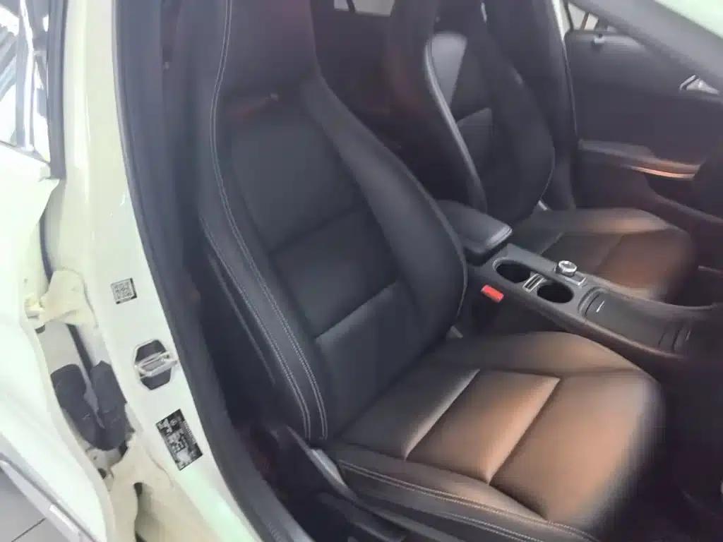 2015 Mercedes-Benz GLA 220 4MATIC Fashion Edition — миниатюра 25