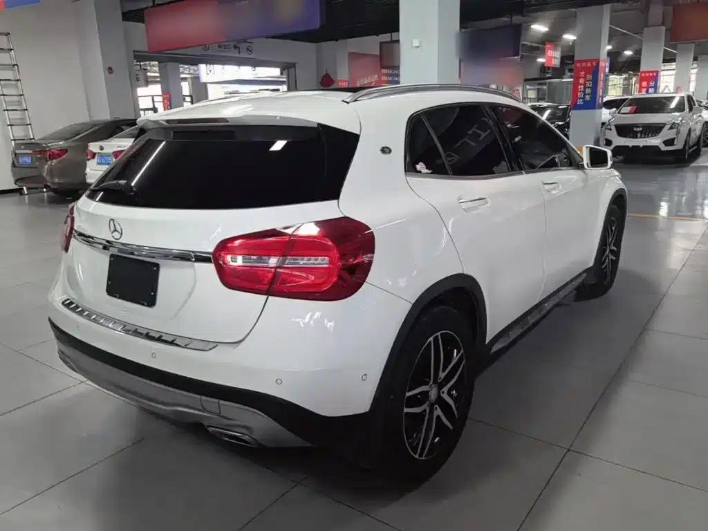 2015 Mercedes-Benz GLA 220 4MATIC Fashion Edition — миниатюра 7