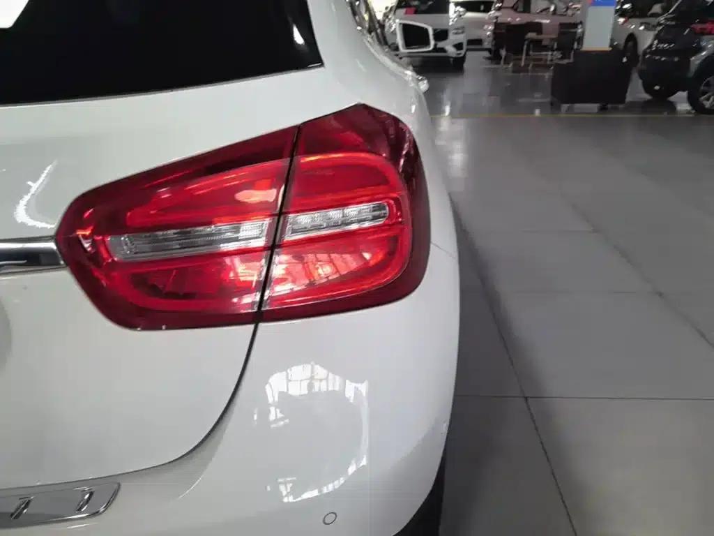 2015 Mercedes-Benz GLA 220 4MATIC Fashion Edition — миниатюра 8