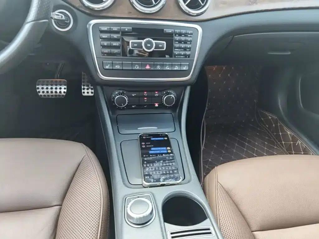 2015 Mercedes-Benz GLA 260 4MATIC Sport — миниатюра 14