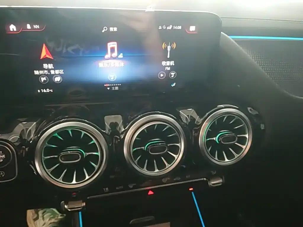 Mercedes-Benz GLA 2022 Facelift GLA 200 — миниатюра 9