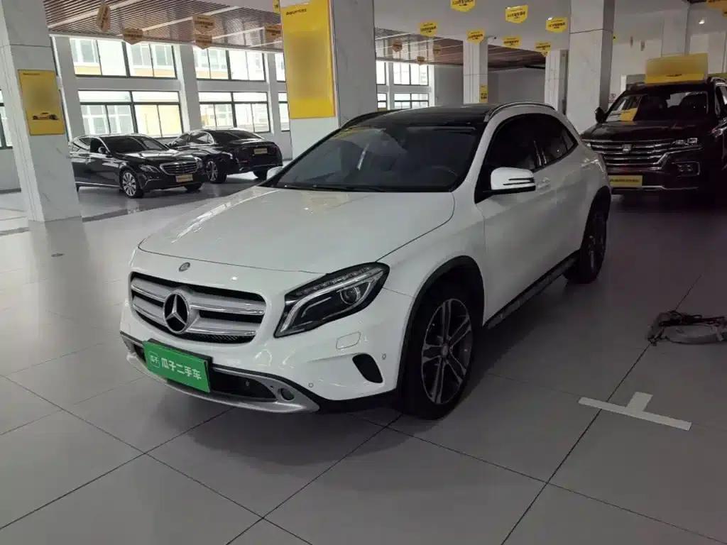 2016 Mercedes-Benz GLA 220 4MATIC Luxury — миниатюра 1
