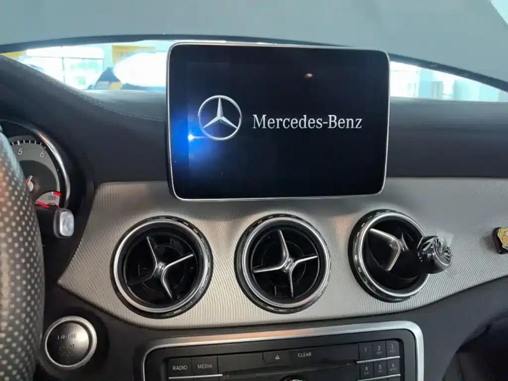 2016 Mercedes-Benz GLA 220 4MATIC Luxury — миниатюра 13