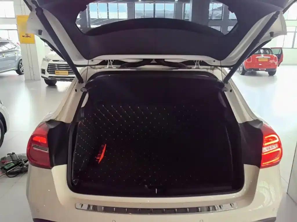 2016 Mercedes-Benz GLA 220 4MATIC Luxury — миниатюра 19