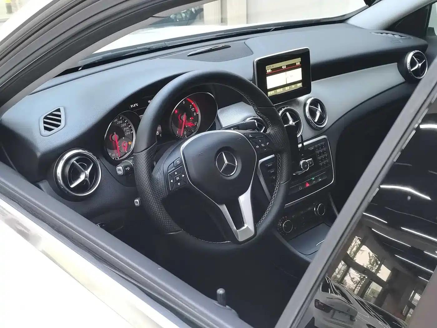 Mercedes-Benz GLA (Imported) 2015 GLA 200 — миниатюра 10
