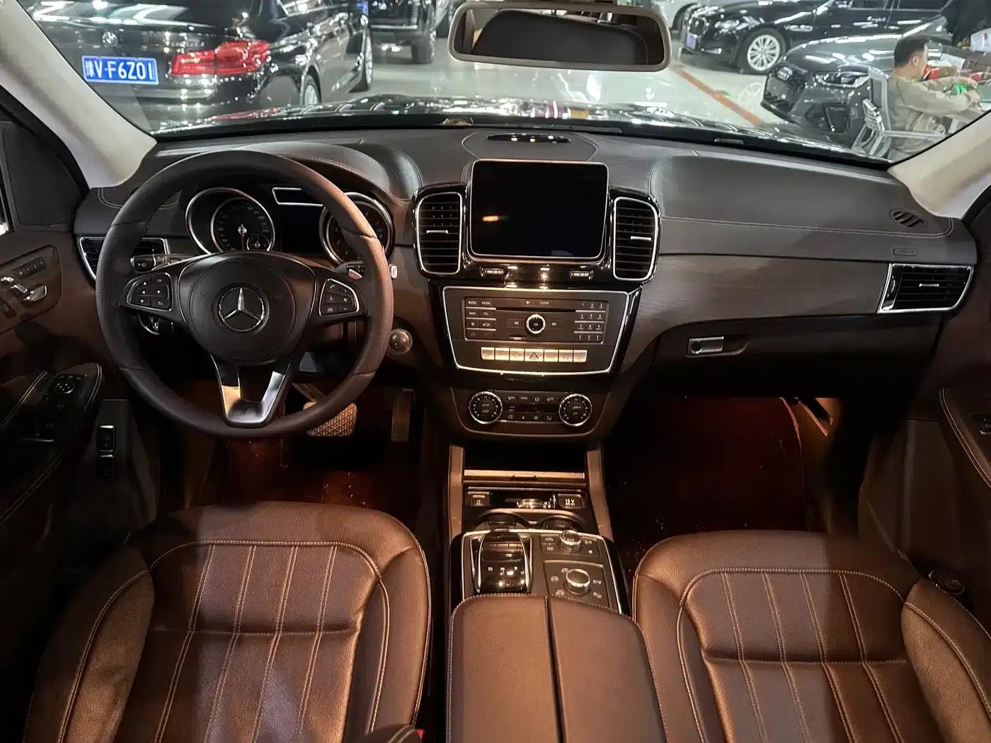 2018 Mercedes-Benz GLS Facelift: GLS 400 4MATIC Dynamic — миниатюра 6