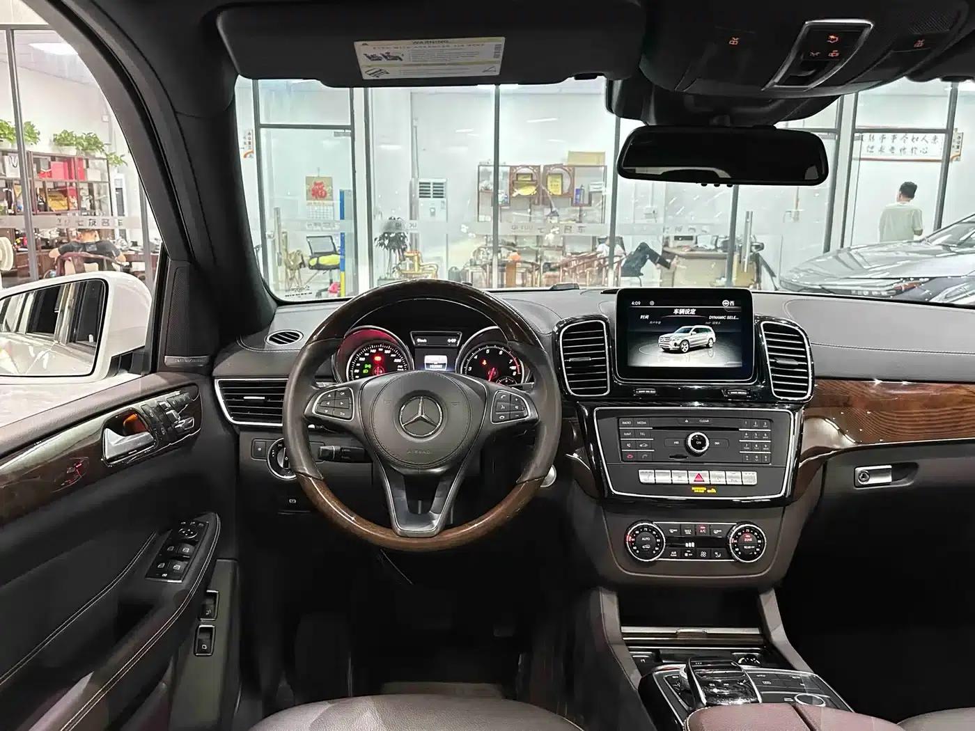 2018 Mercedes-Benz GLS 450 — миниатюра 19