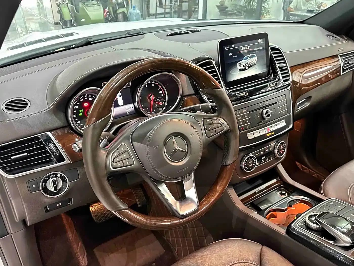 2018 Mercedes-Benz GLS 450 — миниатюра 10