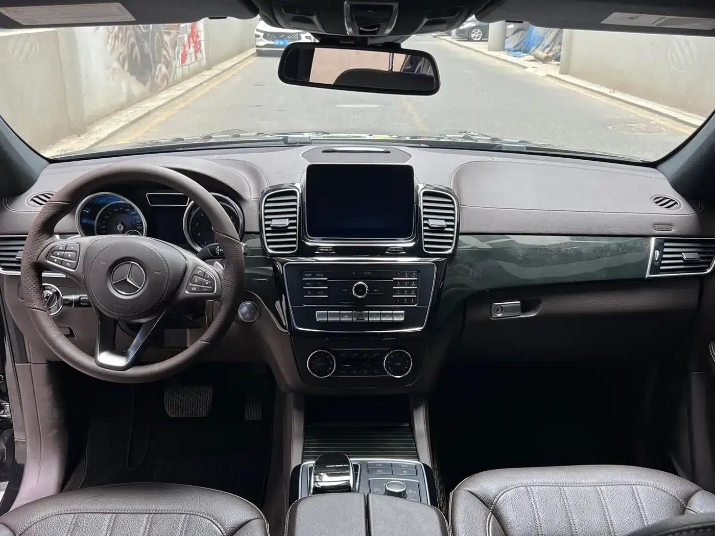 2017 Mercedes-Benz GLS 450 US Spec — миниатюра 10