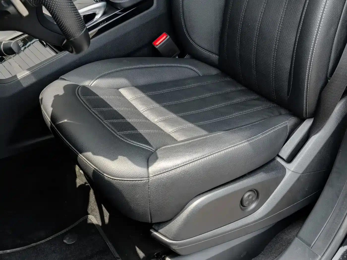 2016 Mercedes-Benz GLS 450 4MATIC (US Spec) — миниатюра 9