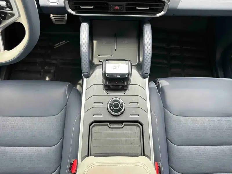 Jetour Traveler C-DM 2024 1.5TD DHT 208km 2WD Mountain Edition — миниатюра 14
