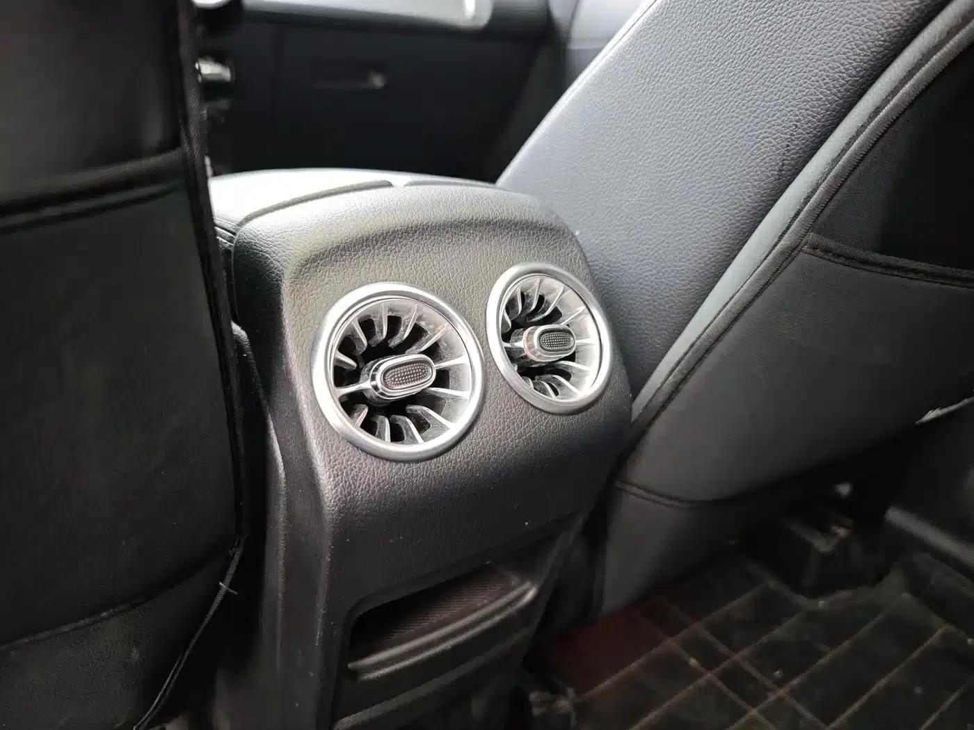 Mercedes-Benz GLB 2022 Facelift II GLB 200 Dynamic — миниатюра 13