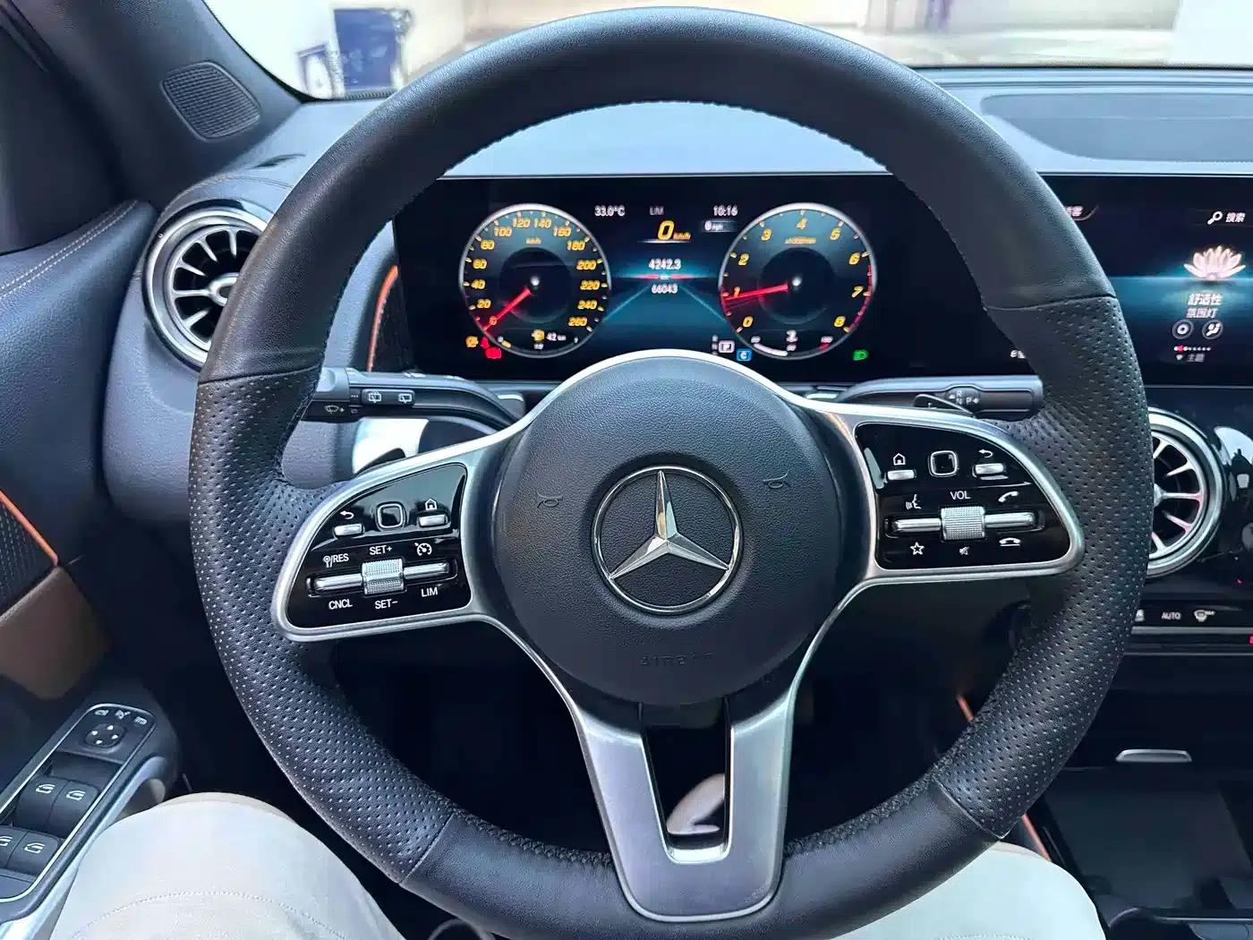 2021 Mercedes-Benz GLB 180 Fashion Edition — миниатюра 12