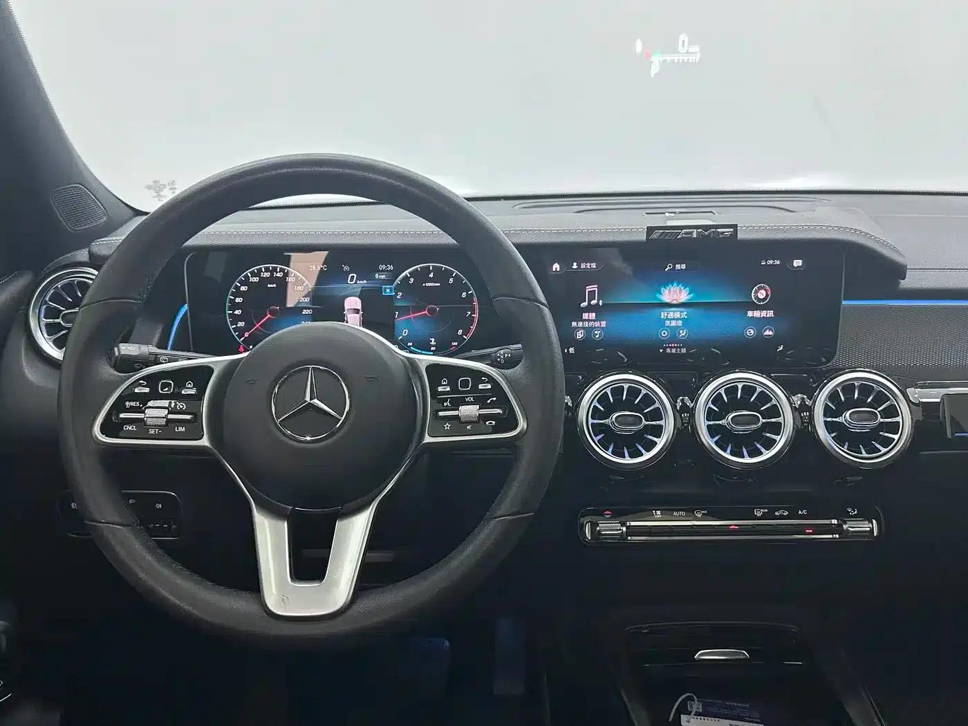 2020 Mercedes-Benz GLB 180 Dynamic — миниатюра 11