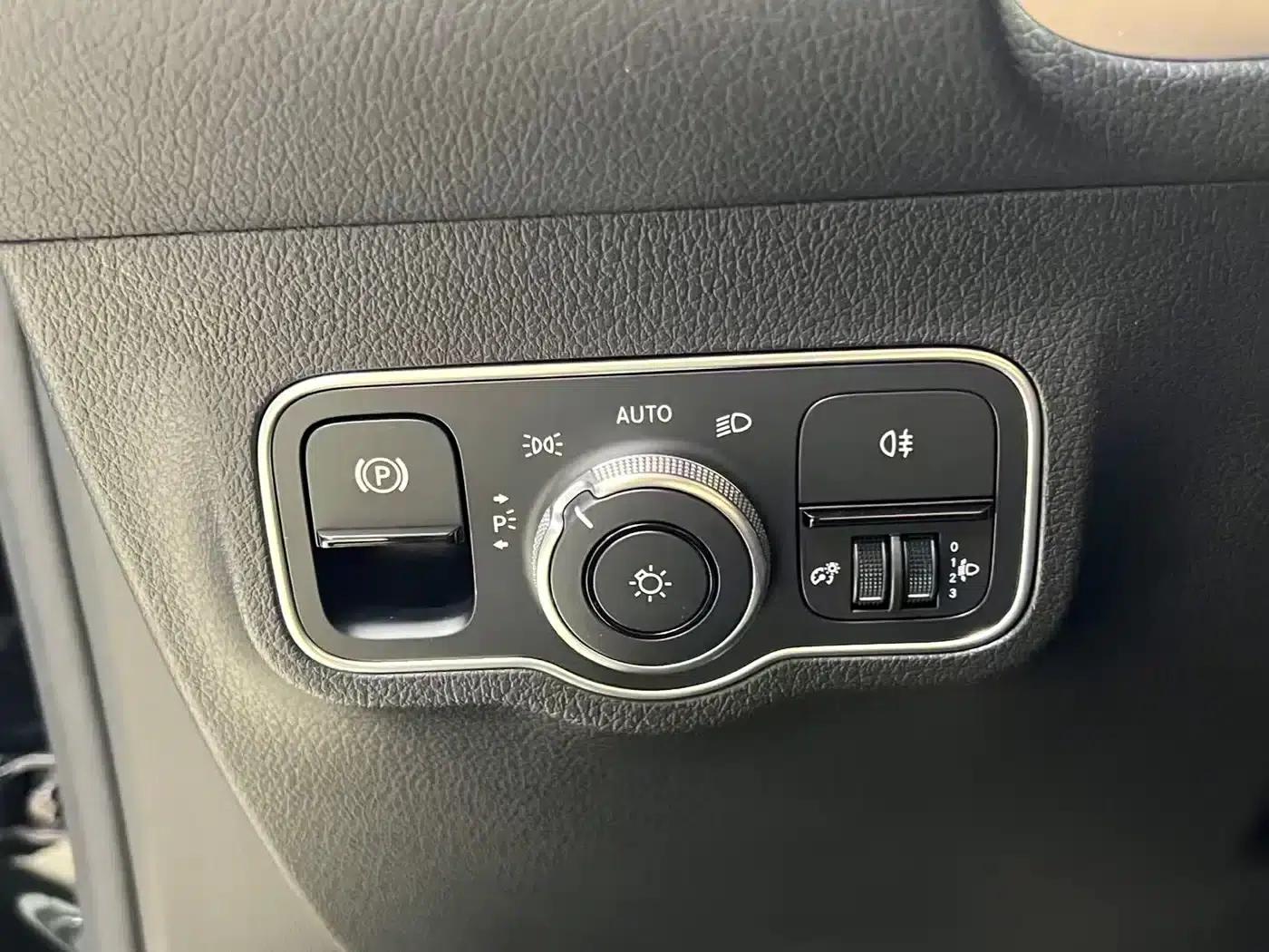 2021 Mercedes-Benz GLB 180 Dynamic — миниатюра 15