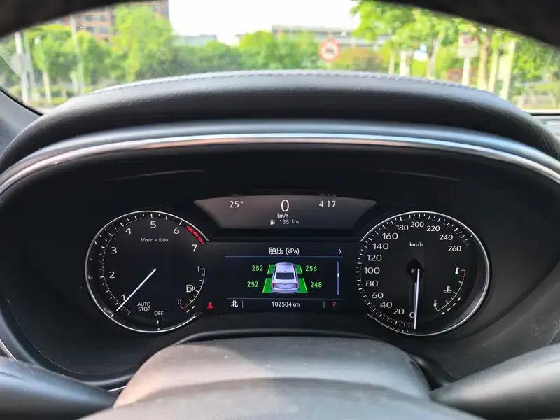 2021 Cadillac CT5 28T Luxury — миниатюра 10