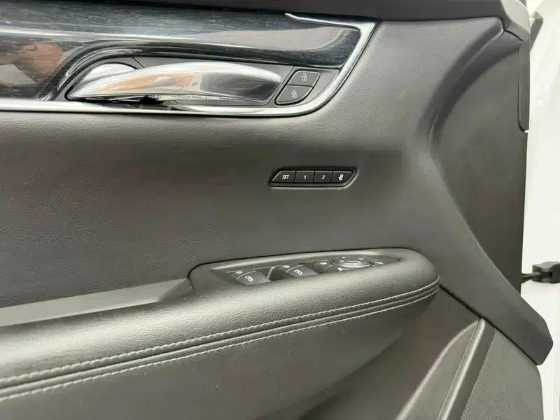 Cadillac XT5 2021 2.0T Mild Hybrid 2WD Luxury — миниатюра 14