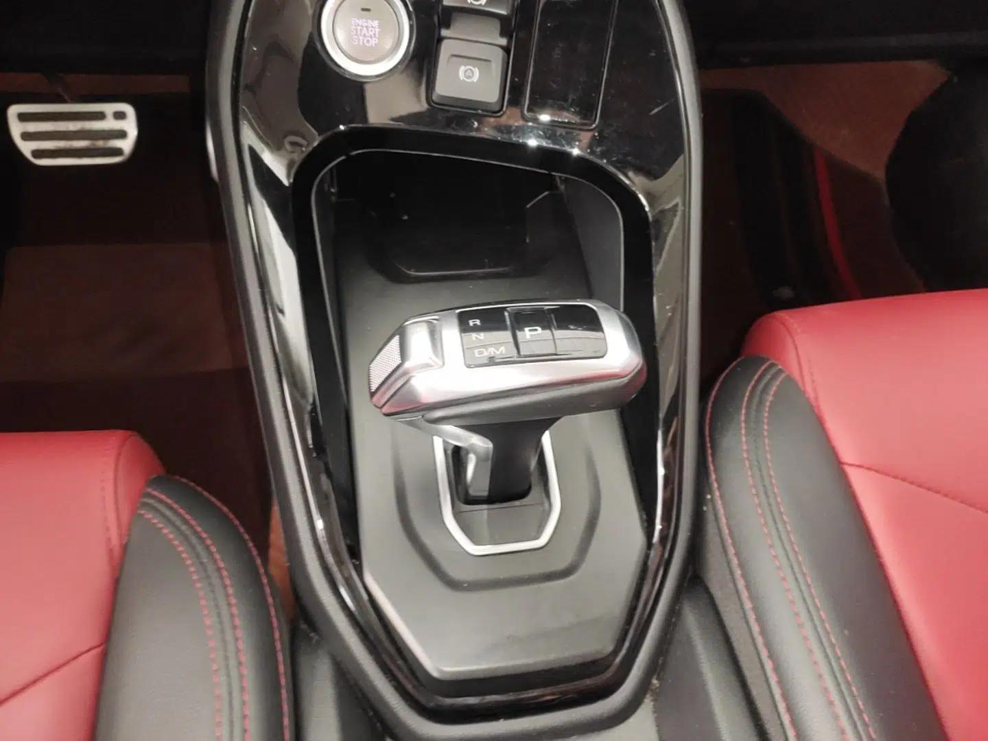 Haval H2s 2018 Red-Label 1.5T Dual-Clutch Luxury Model — миниатюра 22