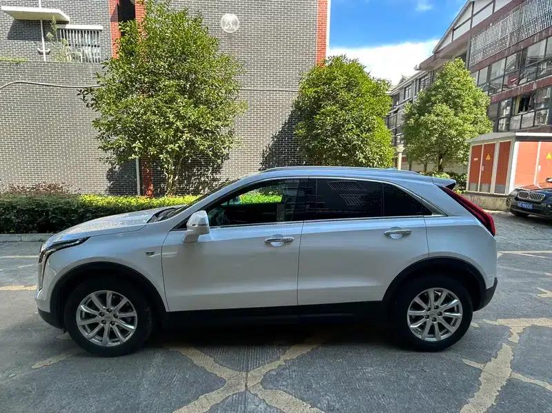 2020 Cadillac XT4 Facelift 28T Two-Wheel Drive Premium Model — миниатюра 4