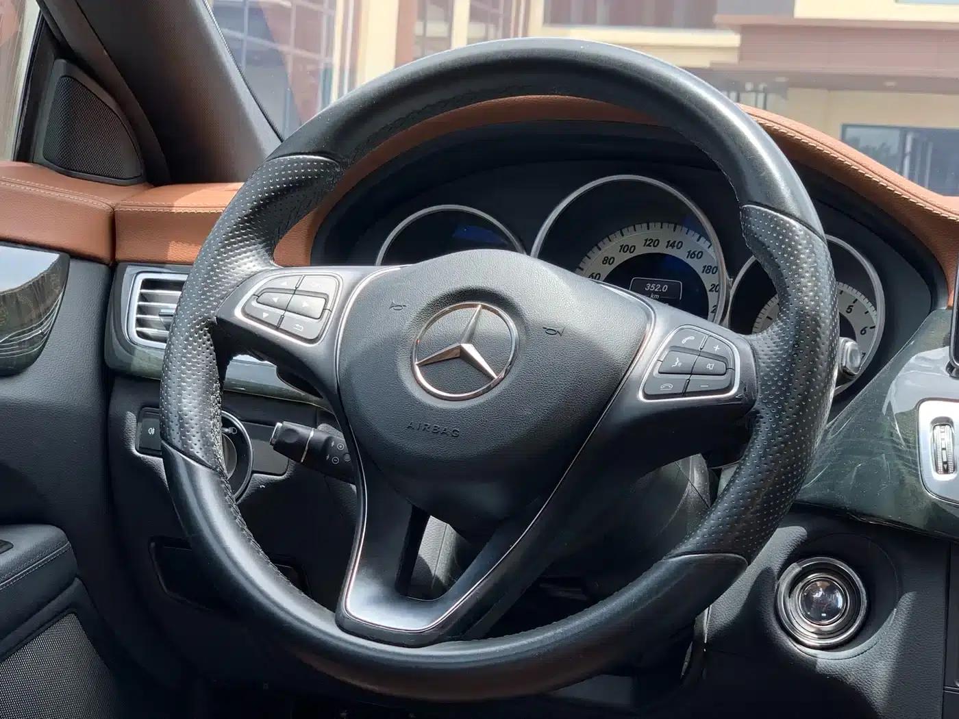 2015 Mercedes-Benz CLS 260 — миниатюра 18