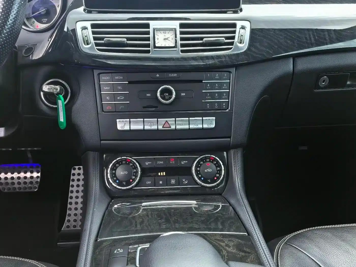 2017 Mercedes-Benz CLS 320 Colorful Edition — миниатюра 15