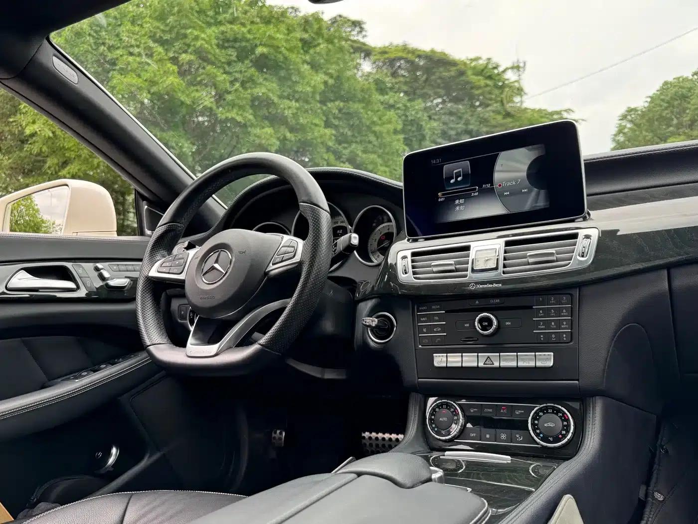 Mercedes-Benz CLS 2017 CLS 260 Colorful Edition — миниатюра 12