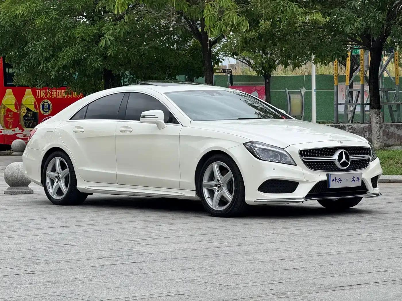 Mercedes-Benz CLS 2017 CLS 260 Colorful Edition — миниатюра 3