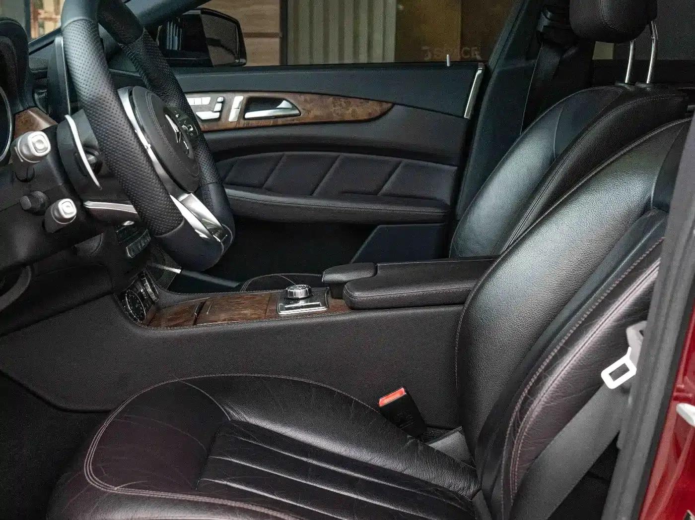 2012 Mercedes-Benz CLS 300 CGI — миниатюра 11