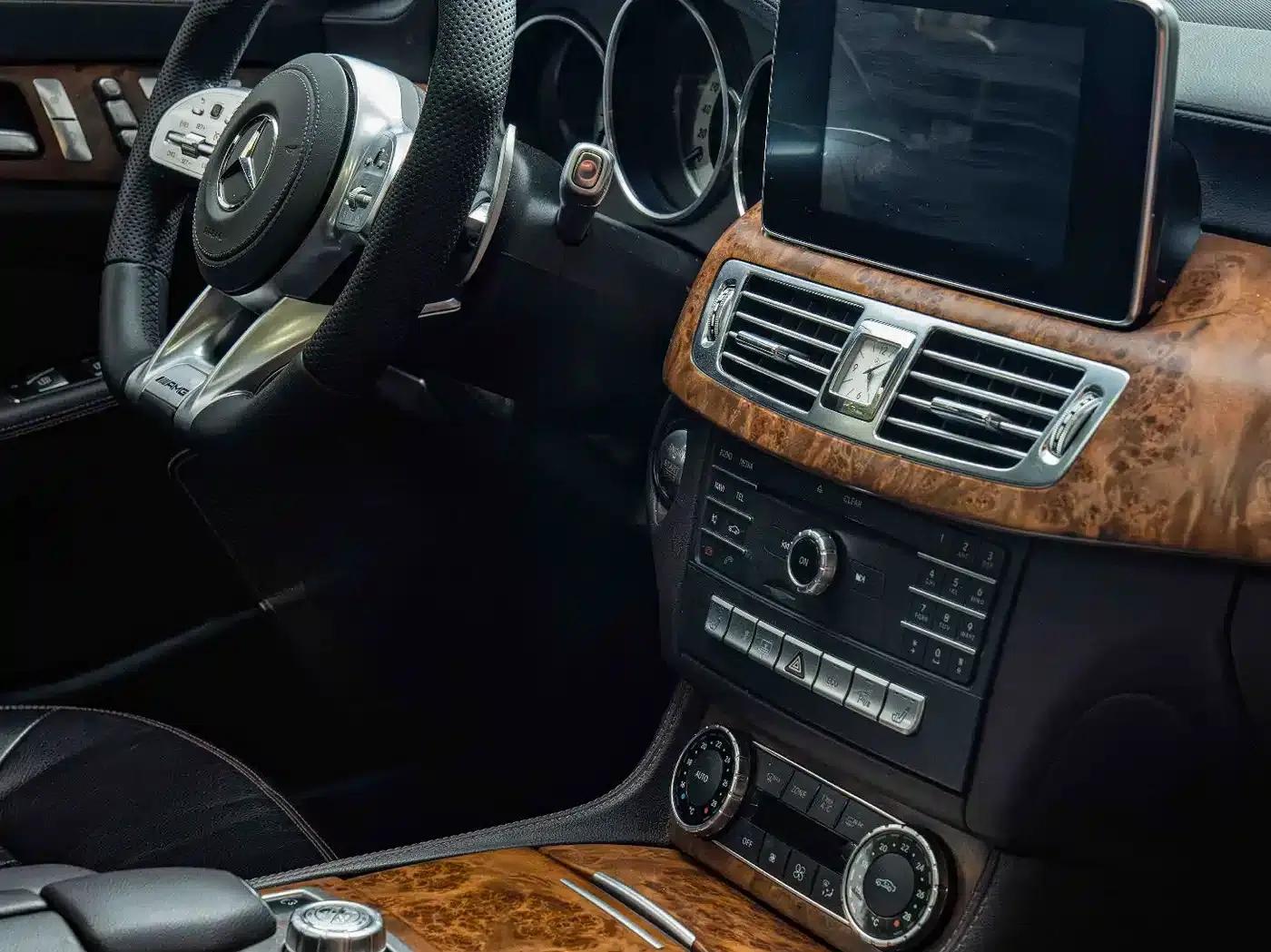 2012 Mercedes-Benz CLS 300 CGI — миниатюра 15