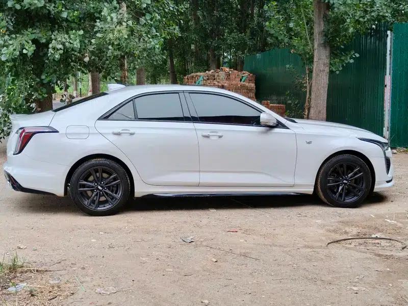 2023 Cadillac CT4 25T Luxury — миниатюра 4