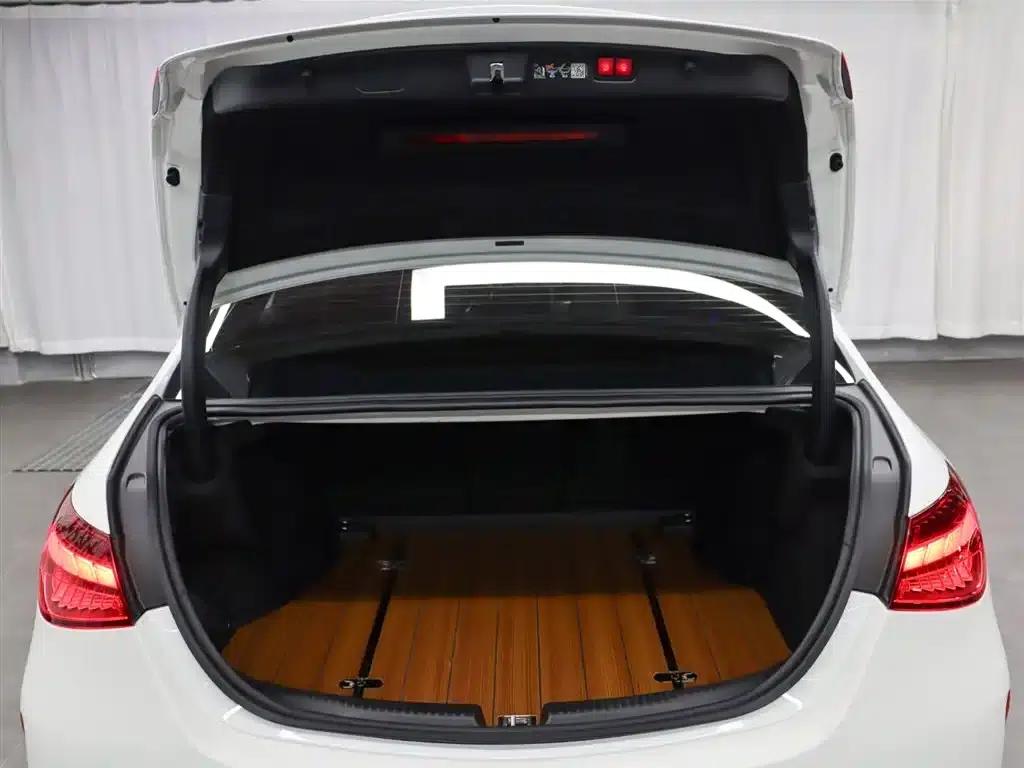 2024 Mercedes-Benz C-Class AMG 43 4MATIC — миниатюра 26