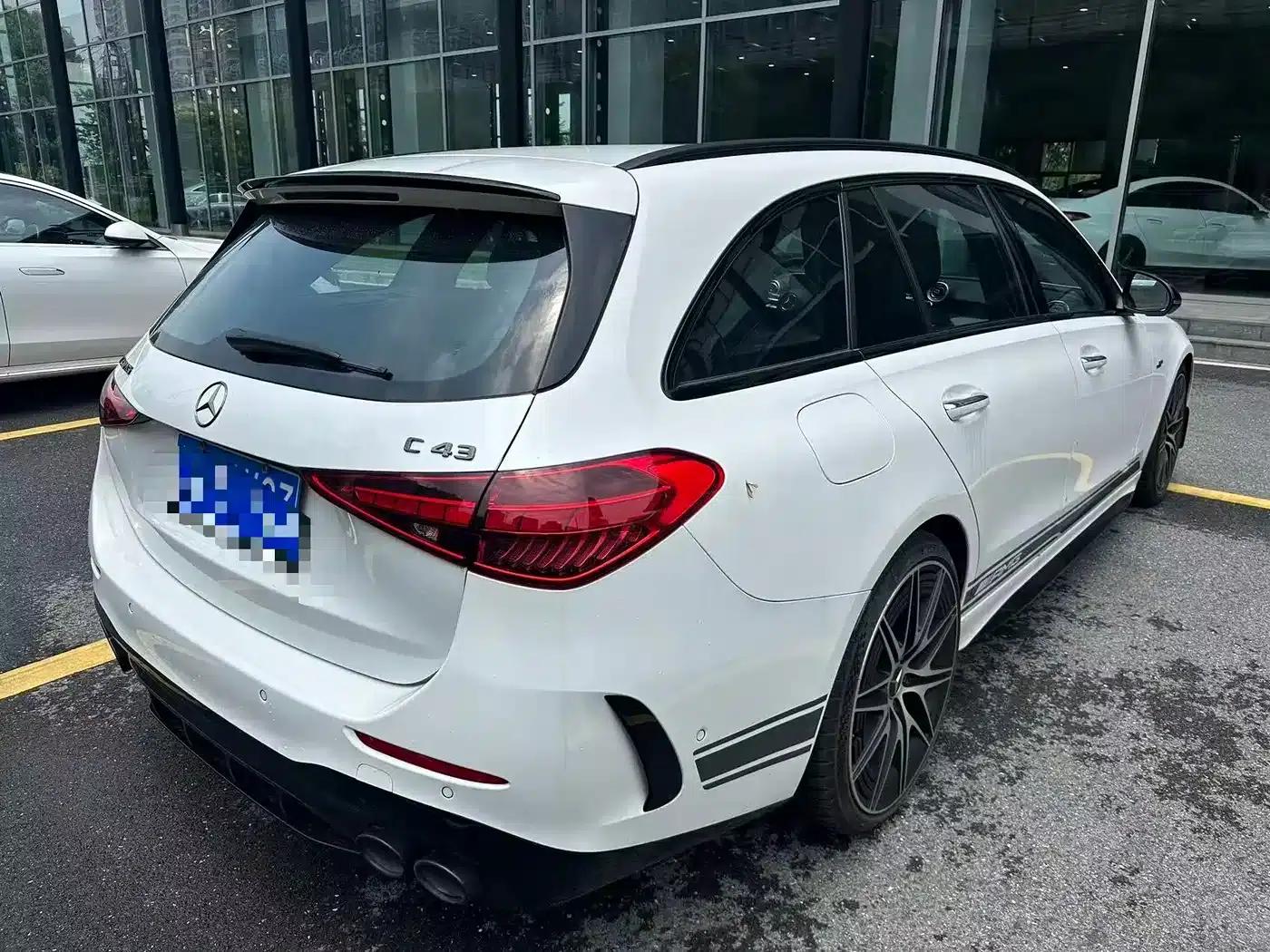 2024 Mercedes-Benz C-Class AMG C 43 4MATIC Estate Special Edition — миниатюра 3