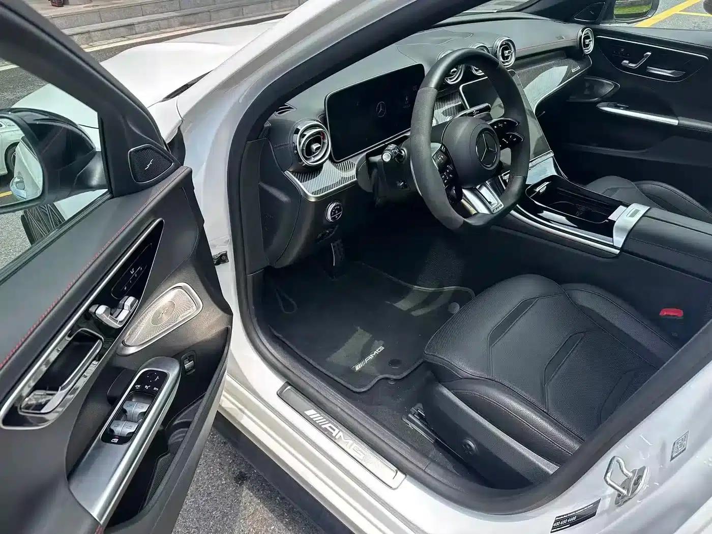 2024 Mercedes-Benz C-Class AMG C 43 4MATIC Estate Special Edition — миниатюра 10