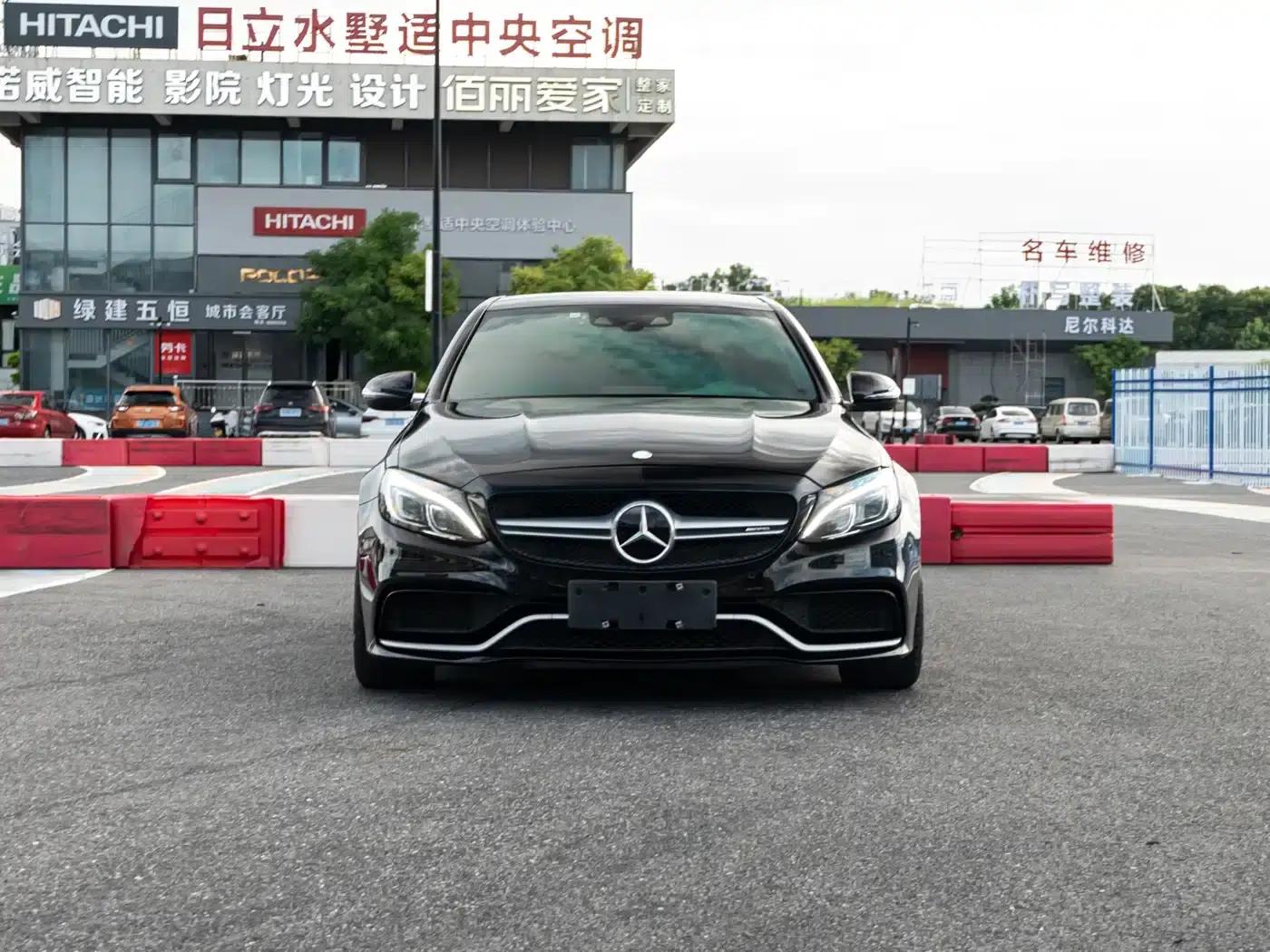 2015 Mercedes-Benz C-Class AMG C 63 — миниатюра 2