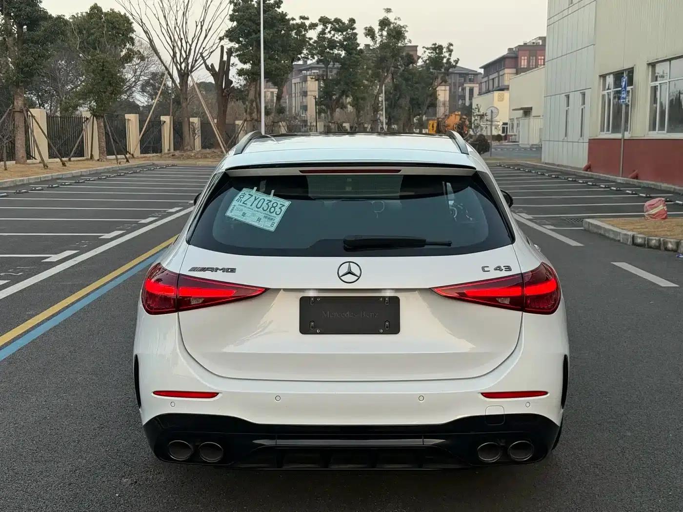 2024 Mercedes-Benz C-Class AMG C 43 4MATIC Estate Special Edition — миниатюра 4