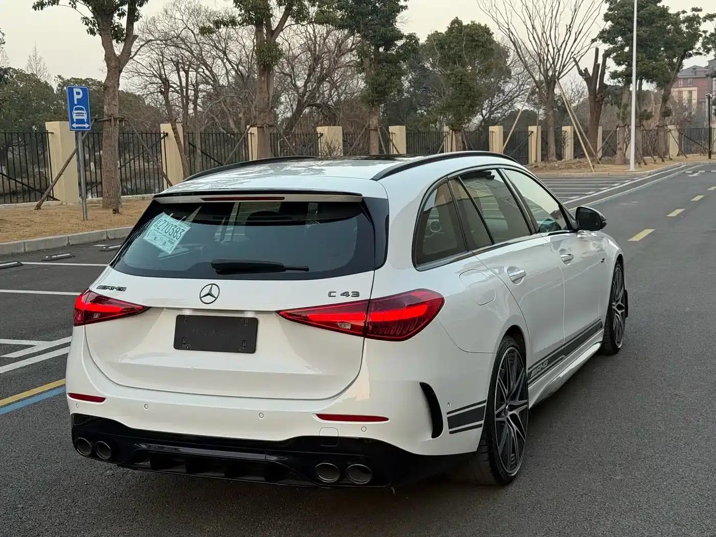 2024 Mercedes-Benz C-Class AMG C 43 4MATIC Estate Special Edition — миниатюра 5