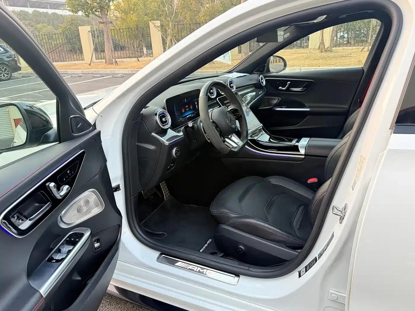 2024 Mercedes-Benz C-Class AMG C 43 4MATIC Estate Special Edition — миниатюра 6