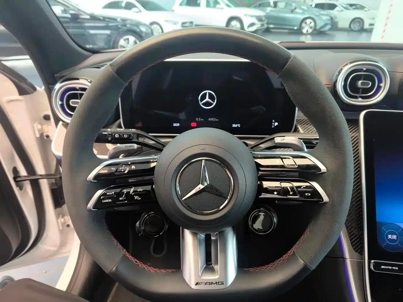 2024 Mercedes-Benz C-Class AMG C 43 4MATIC Estate Special Edition — миниатюра 13
