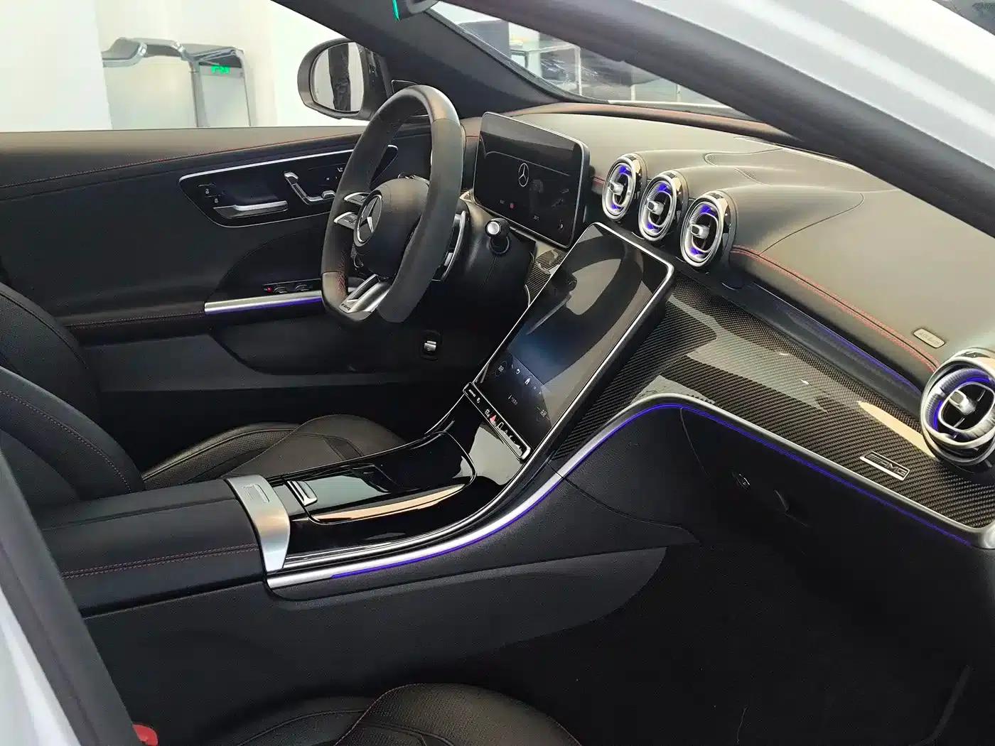 2024 Mercedes-Benz C-Class AMG C 43 4MATIC Estate Special Edition — миниатюра 15