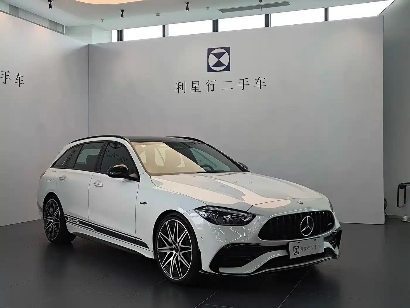 2024 Mercedes-Benz C-Class AMG C 43 4MATIC Estate Special Edition — миниатюра 3